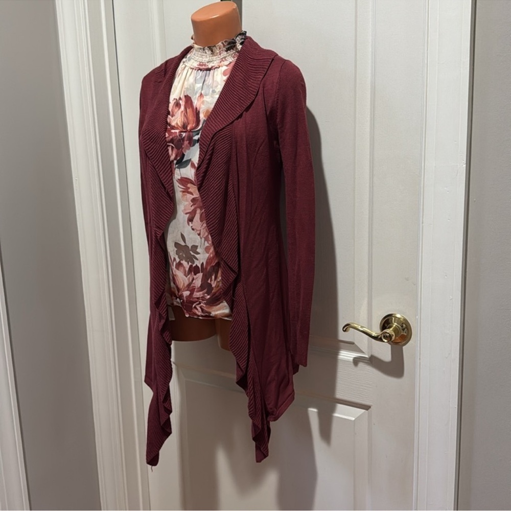 WHBM Marilyn Mock Neck Floral Organza Satin Top Romance Collection EUC $88 - Picture 6 of 8
